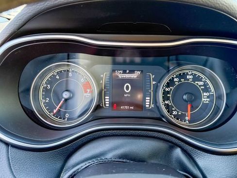 Used 2020 Jeep Cherokee Latitude Plus w/ Cold Weather Group image 16