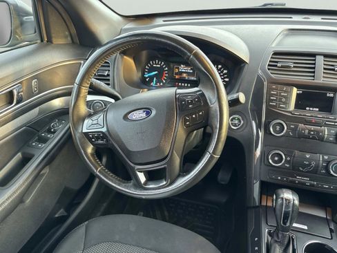 Used 2019 Ford Explorer XLT w/ Class III Trailer Tow Package image 14