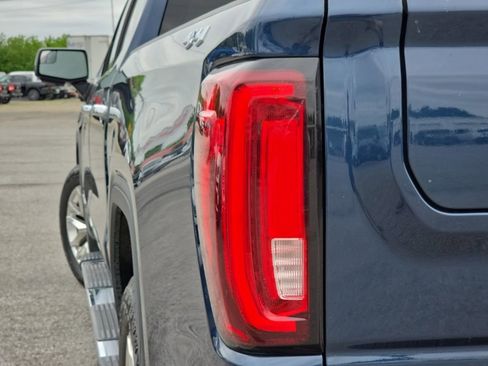 Used 2019 GMC Sierra 1500 SLT AWD/4WD image 13