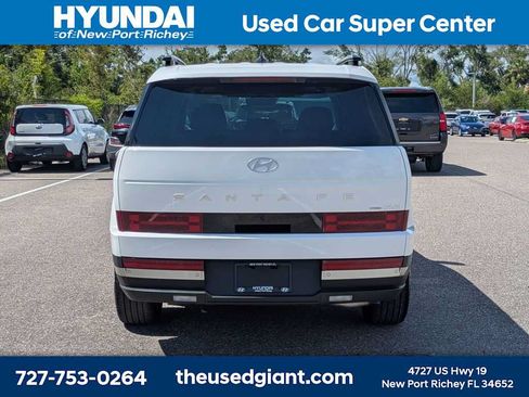 Used 2024 Hyundai Santa Fe Limited AWD/4WD image 4