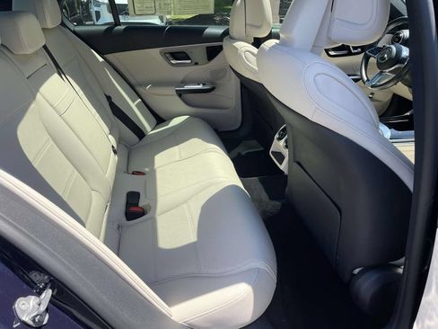 Used 2023 Mercedes-Benz C 300 4MATIC Sedan image 19