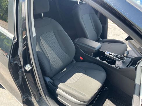 Used 2025 Kia Sportage LX FWD image 35