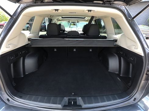 Used 2022 Subaru Forester Premium AWD/4WD image 23