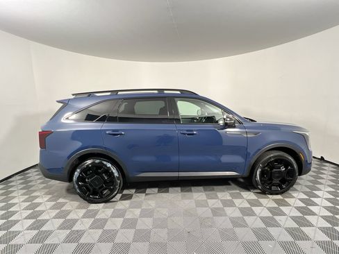 Certified 2025 Kia Sorento SX Prestige AWD/4WD image 2