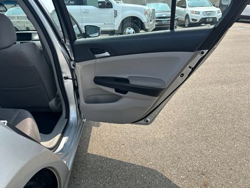 Used 2012 Honda Accord LX image 29