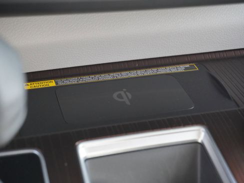 Used 2024 Toyota Sienna LE w/ LE Plus Package image 26