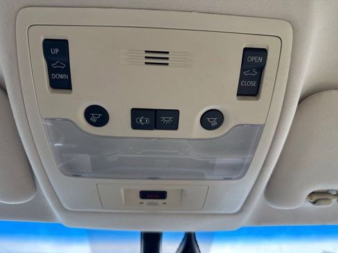 Used 2013 Lexus ES 350 w/ Luxury Pkg FWD image 31