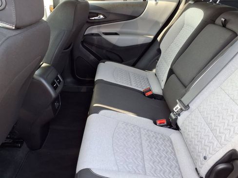 Used 2024 Chevrolet Equinox LT FWD image 11