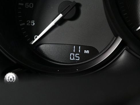 New 2026 Porsche Macan S image 15