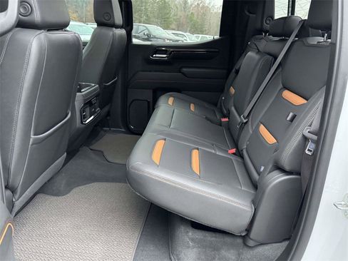 Used 2024 GMC Sierra 1500 AT4 w/ Technology Package image 17