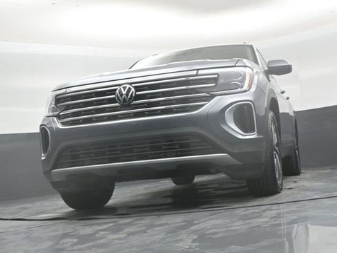 Used 2024 Volkswagen Atlas SE AWD/4WD image 47
