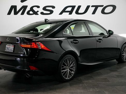 Used 2015 Lexus IS 250 w/ Navigation System Package RWD image 5