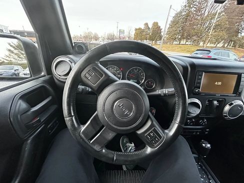 Used 2012 Jeep Wrangler Sahara w/ Dual Top Group image 30