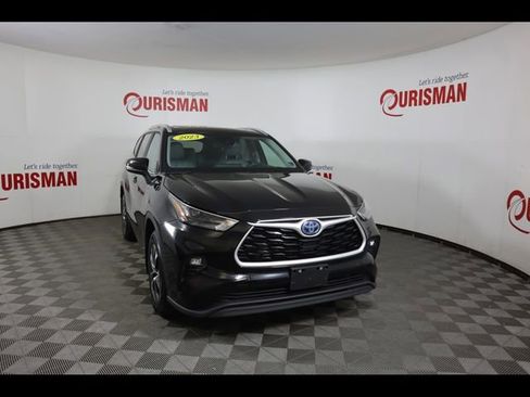 Used 2023 Toyota Highlander XLE image 12