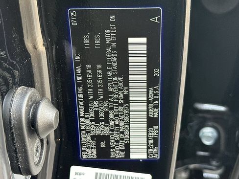 Certified 2025 Toyota Highlander XLE AWD/4WD image 29