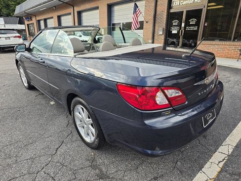 Used 2008 Chrysler Sebring Touring w/ Special Touring Group FWD image 4