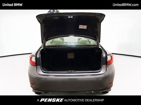 Used 2016 Lexus ES 350 w/ Luxury Package w/Wood Trim FWD image 14
