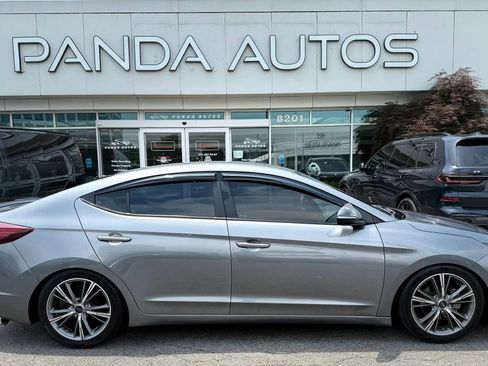 Used 2019 Hyundai Elantra SE w/ Cargo Package FWD image 8