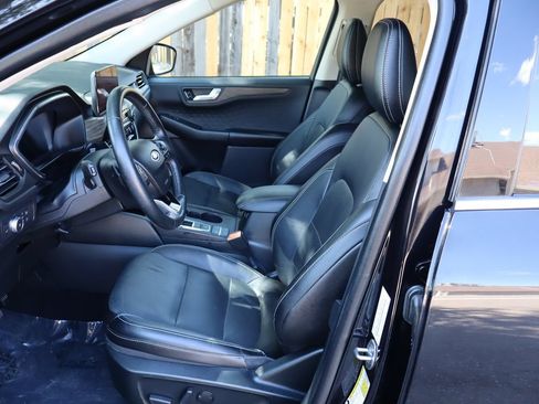 Used 2020 Ford Escape Titanium AWD/4WD image 19