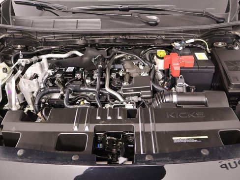 Used 2025 Nissan Kicks S image 18