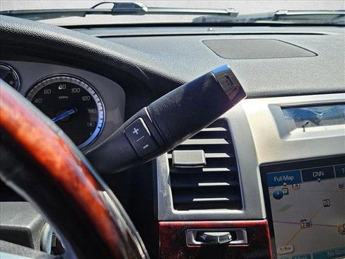 Used 2012 Cadillac Escalade Premium image 16