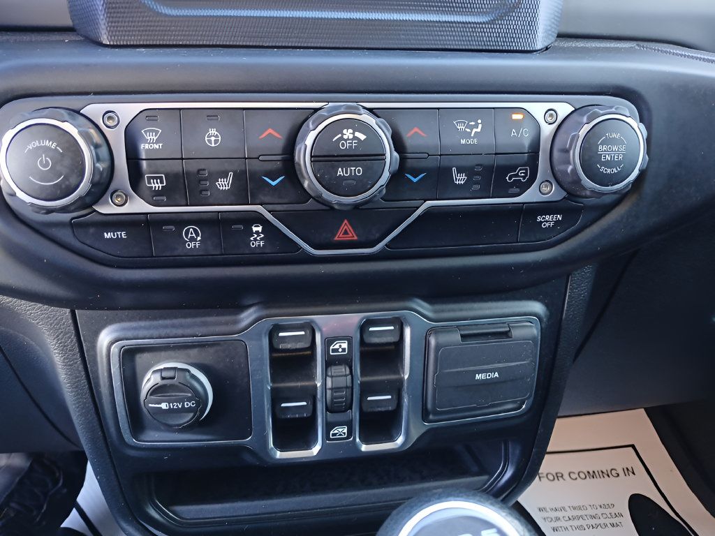 Used 2021 Jeep Wrangler Unlimited Sport AWD/4WD image 17