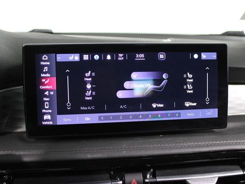 Used 2024 Alfa Romeo Tonale Ti w/ Premium Interior Package image 16