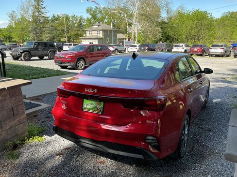 Used 2023 Kia Forte LXS FWD image 5