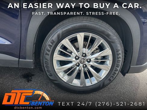 Used 2024 Toyota Grand Highlander AWD image 37