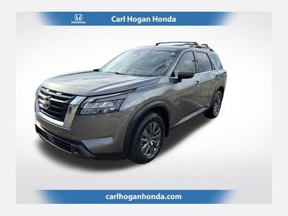 Used 2023 Nissan Pathfinder SV
