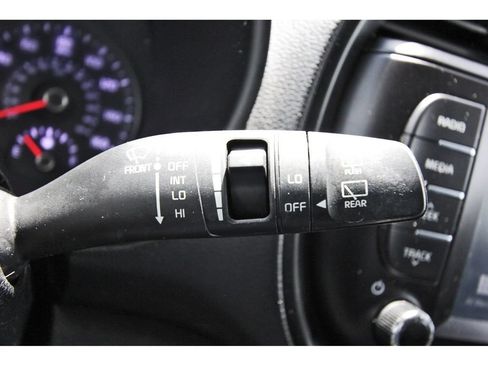 Used 2020 Kia Soul LX FWD image 18