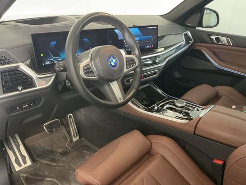 Certified 2024 BMW X5 xDrive50e w/ M Sport Package image 25