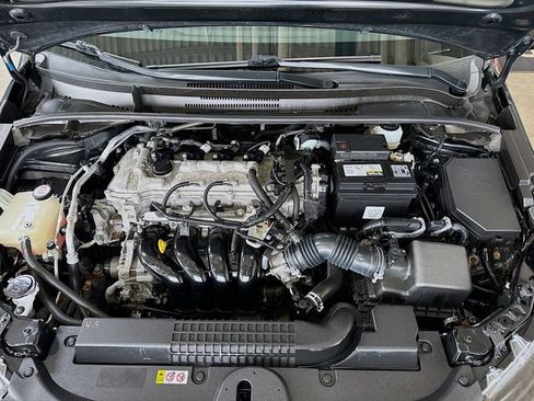 Used 2020 Toyota Corolla LE FWD image 25