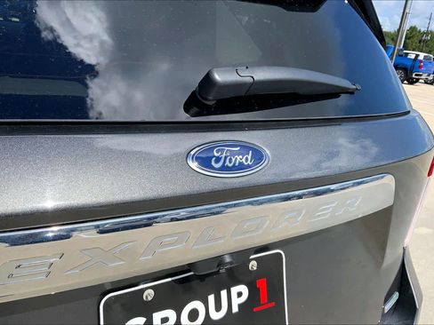 Used 2020 Ford Explorer Limited RWD image 30