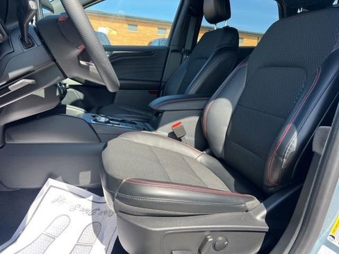 Certified 2023 Ford Escape ST-Line w/ Tech Pack #1 image 19