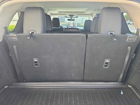 Certified 2026 INFINITI QX60 Luxe w/ Cargo Package FWD image 6