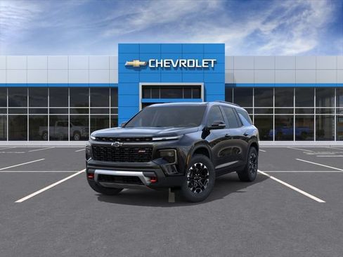 New 2027 Chevrolet Traverse Z71 w/ Enhanced Driving Package AWD/4WD image 8