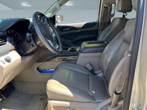 Used 2016 Chevrolet Tahoe LT w/ Luxury Package RWD image 3