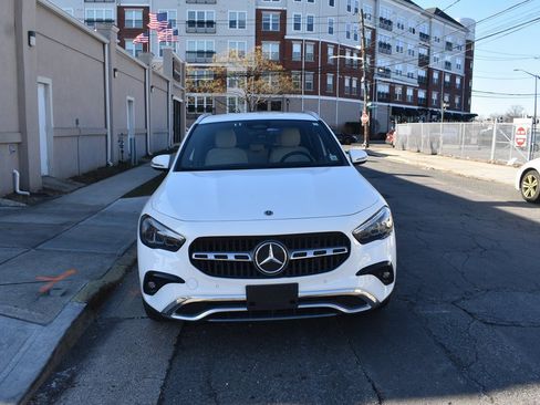 Used 2025 Mercedes-Benz GLA 250 GLA 250 image 3