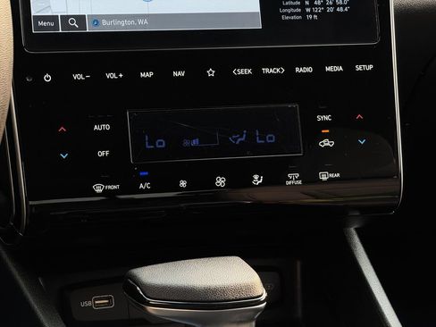 Used 2024 Hyundai Santa Cruz SEL w/ Activity Package AWD/4WD image 19