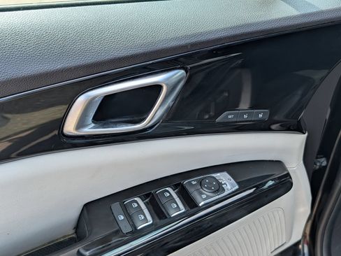 Used 2024 Kia Carnival SX Prestige FWD image 12