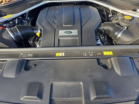 Used 2023 Land Rover Range Rover SE image 27