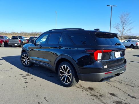New 2026 Ford Explorer ST-Line RWD image 5