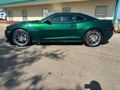 Used 2015 Chevrolet Camaro SS w/ Green Flash Special Edition RWD image 3