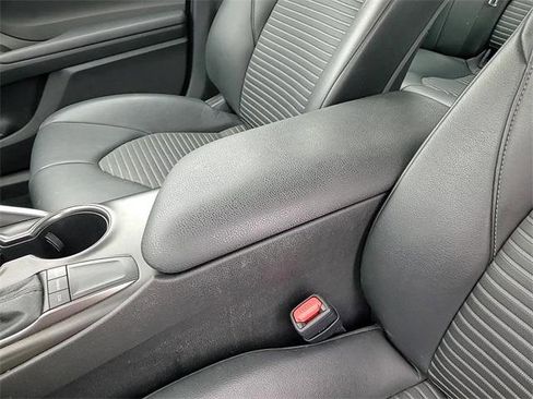 Certified 2022 Toyota Camry SE image 19