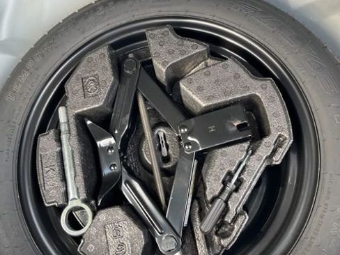 Used 2021 Subaru Forester Premium image 43