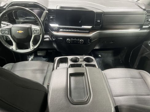 Used 2024 Chevrolet Silverado 2500 LT AWD/4WD image 21