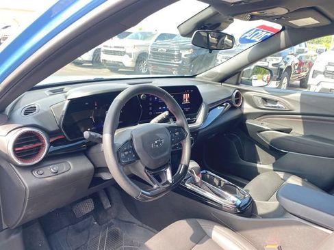 Used 2024 Chevrolet Trax RS w/ Driver Confidence Package FWD image 10