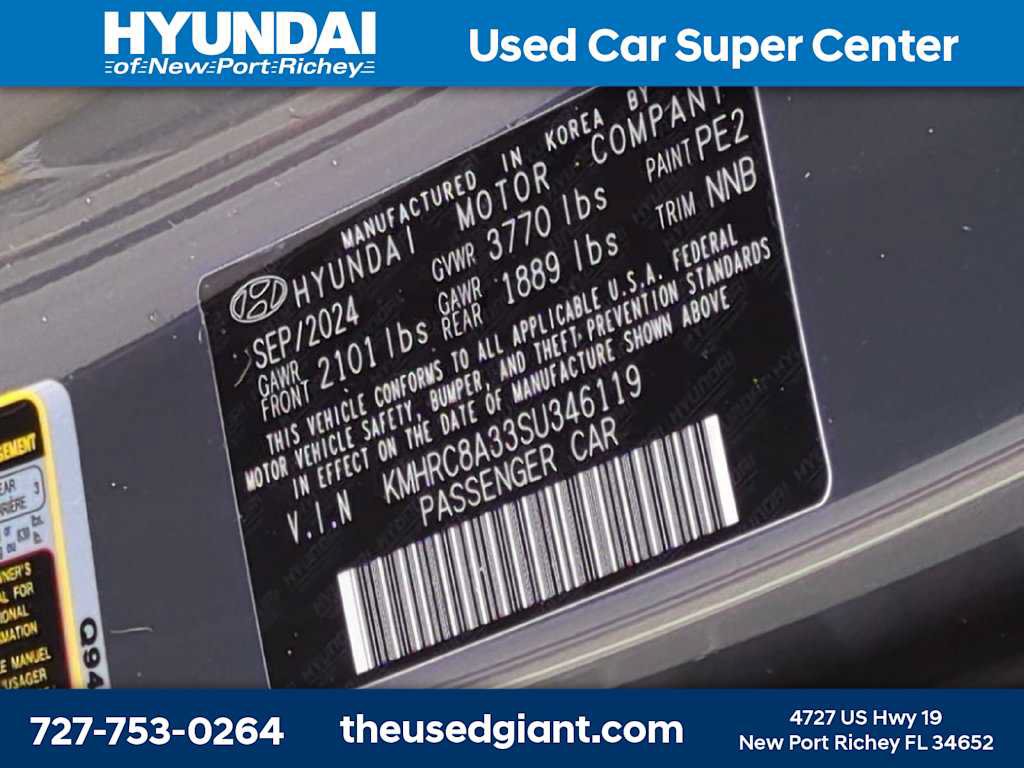 Certified 2025 Hyundai Venue SEL FWD image 31