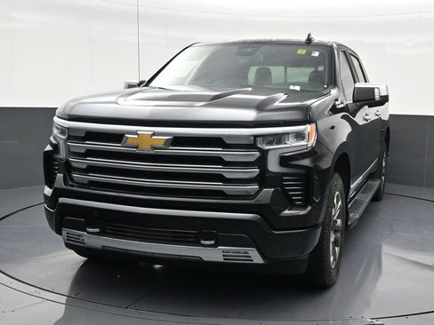 Used 2024 Chevrolet Silverado 1500 High Country image 9